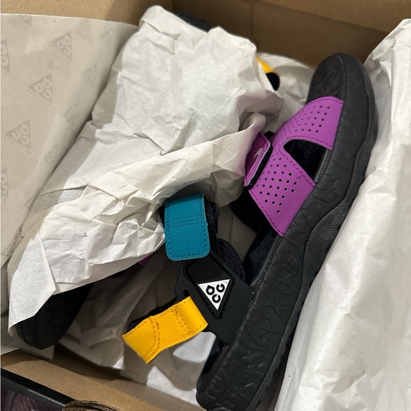 Nike ACG AIR DESCHUTZ - Picture 2 of 3